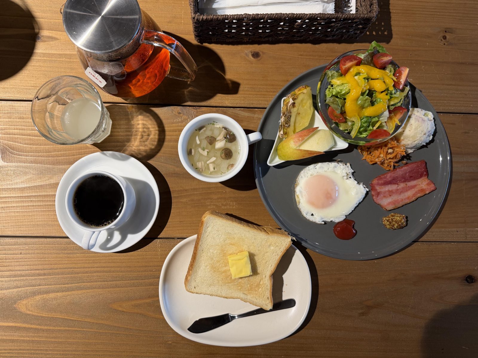 The lodge breakfast spread